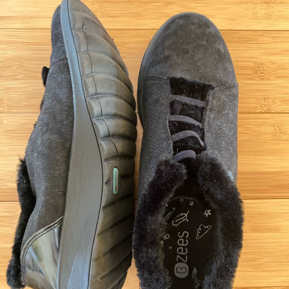 Women’s shoes